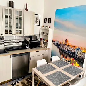 Appartamento Margaret & Violet - Stylish Downtown In, Budapest